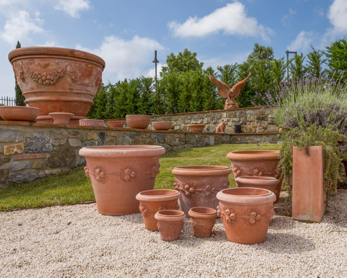 Using Clay Planters To Enhance Your Garden Tuscan Imports   Using Clay Planters To Enhance Your Garden 1200x960 